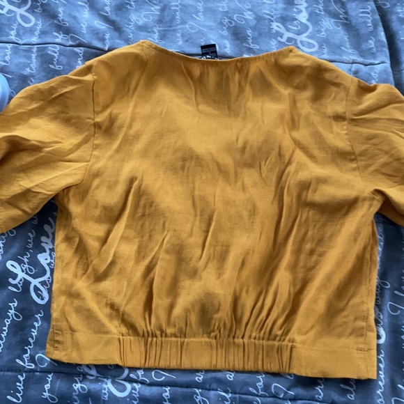 Crop top - Picture 4 of 4